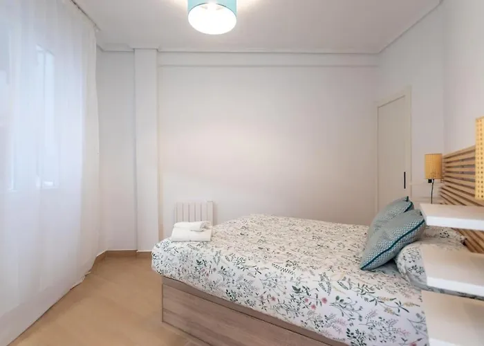 Διαμέρισμα Piso Renovado Cerca Del Ayuntamiento Y Del Metro *