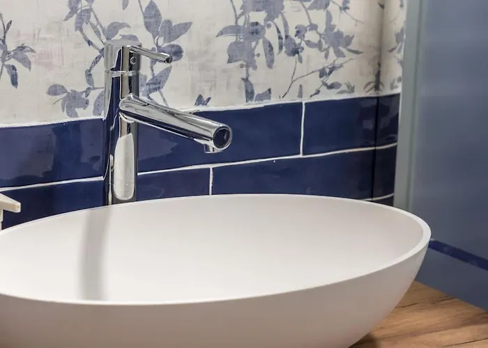 Piso Renovado Cerca Del Ayuntamiento Y Del Metro Διαμέρισμα *