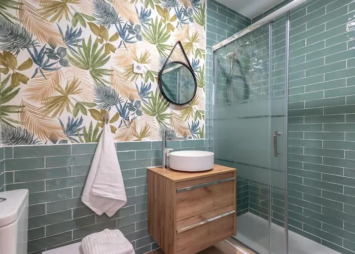 Piso Renovado Cerca Del Ayuntamiento Y Del Metro *