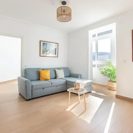 Lejlighed Piso Renovado Cerca Del Ayuntamiento Y Del Metro